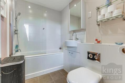 Family Bathroom.jpg