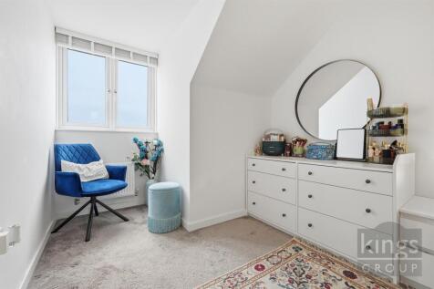 Bedroom One (Third Floor)