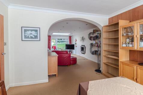 Dining room/living room
