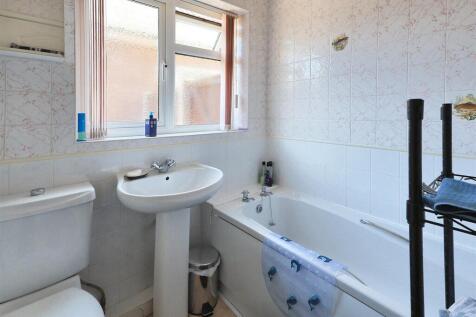 86, Violet Road Carlton, Nottingham, NG4 3QP