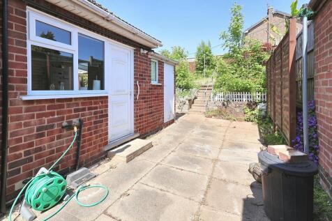 86, Violet Road Carlton, Nottingham, NG4 3QP