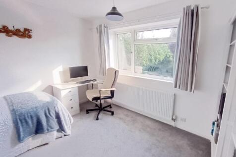 15-Clipstone-Bedroom-3b.jpg