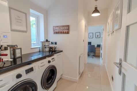 6, Orlando Drive Carlton, Nottingham, NG4 3FL
