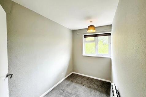Bedroom 3/Study