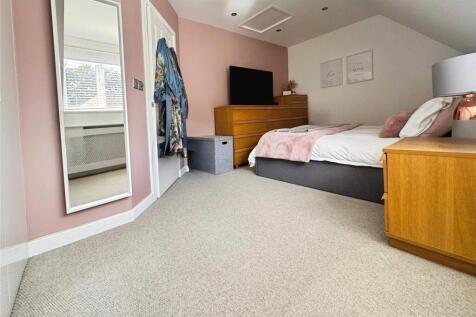 Spacious Bedroom