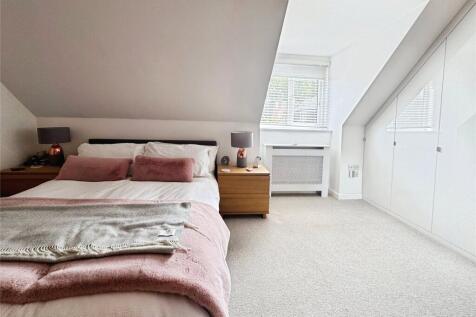Ample Wardrobe Space