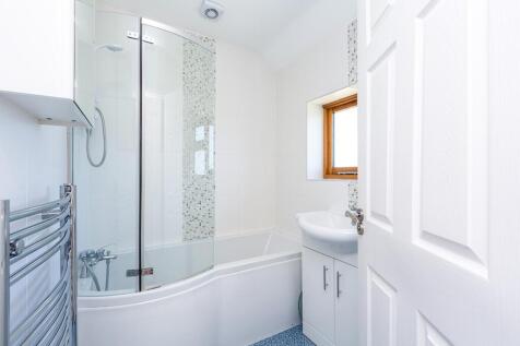 Family Bathroom/WC