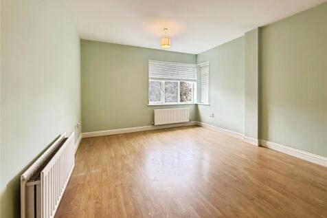 Lounge/Dining