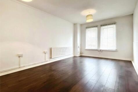 Living Room/Bedroom