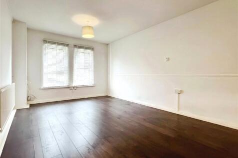 Living Room/Bedroom