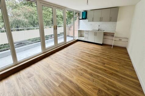 Lounge / Kitchen