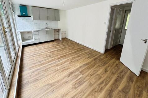 Lounge / Kitchen