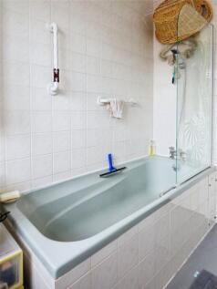 Bath With Shower Ove