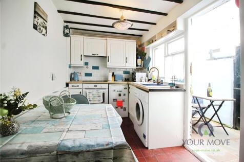 Kitchen /Patio
