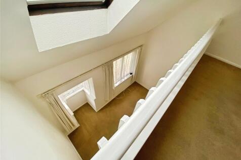 Bedroom Over Head