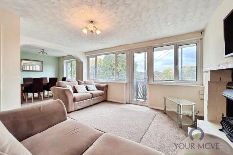 Lounge/Dining Area