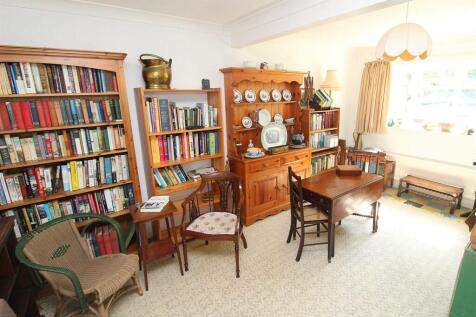 Family Room.JPG