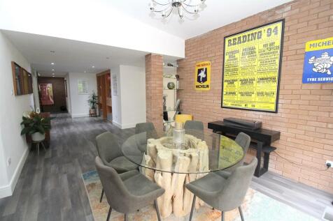 DINING ROOM OPEN SHOT.JPG