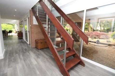 STAIRWELL 2.JPG
