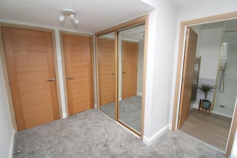 DRESSING AREA BEDROOM ONE.JPG
