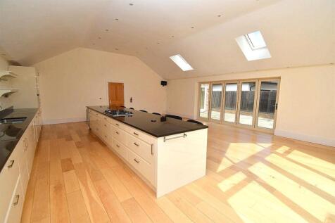 KITCHEN 7.JPG