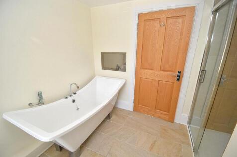 MASTER ENSUITE PT 1.JPG