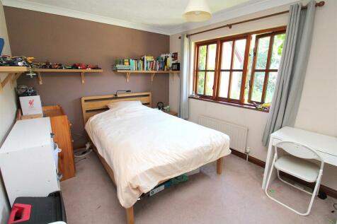 bedroom 3.JPG