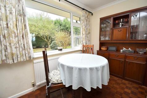 DINING AREA.JPG