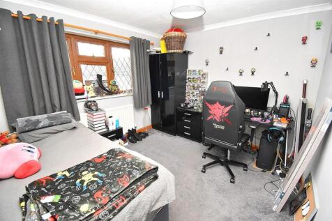 BEDROOM TWO.JPG
