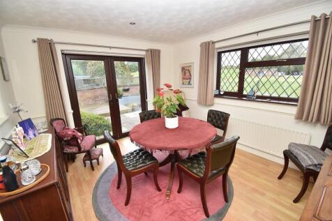 Dining Room.JPG