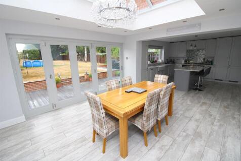 DiningRoom-Kitchen.JPG