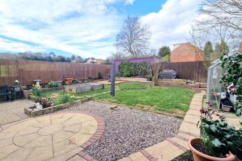 GARDEN 1.jpg