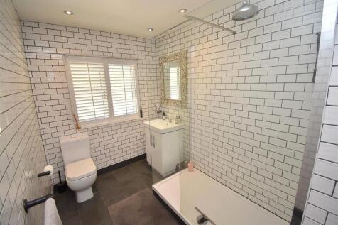 Shower Room.JPG