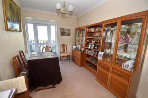 Dining Room.JPG