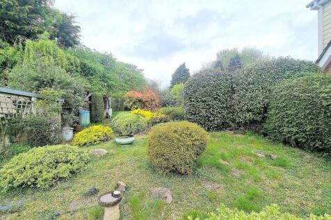 GARDEN 1.jpg