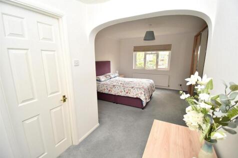 BEDROOM ONE.JPG