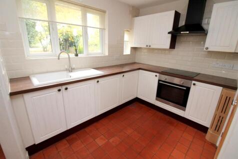 KITCHEN 1.JPG