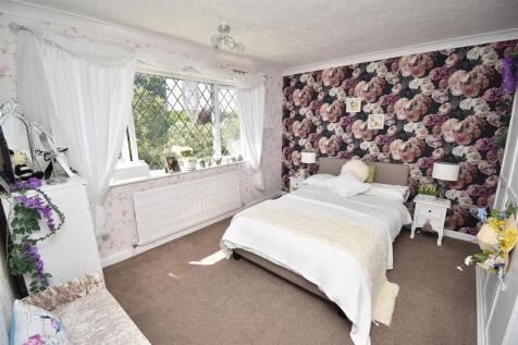 Bedroom 4.JPG