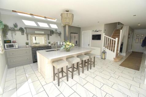 KITCHEN 4.JPG