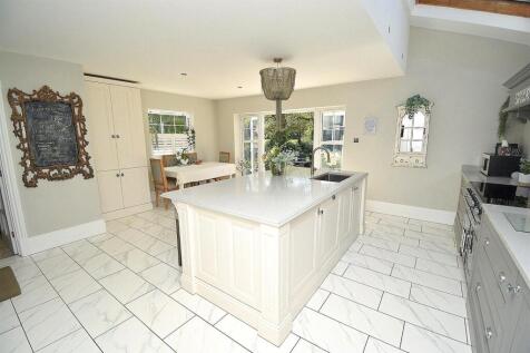 KITCHEN ALTERNATE.JPG