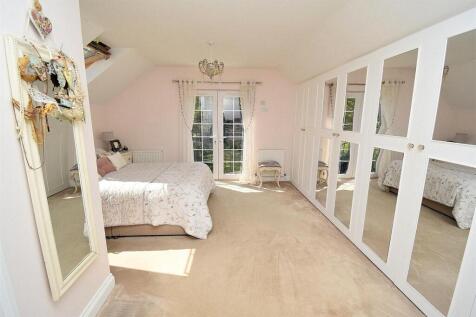 MASTER BEDROOM 2.JPG