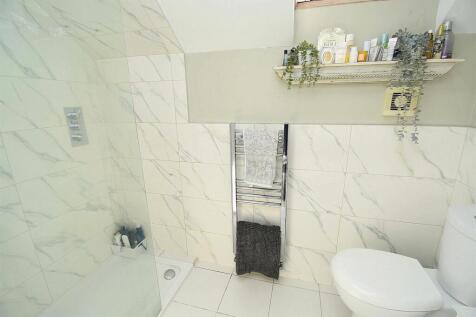 ENSUITE.JPG