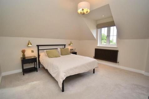 Bedroom-001.JPG