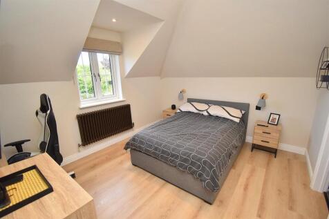 Bedroom.JPG