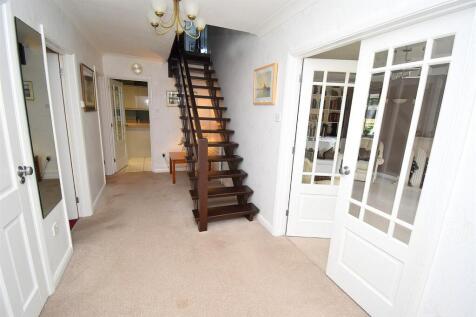 ENTRANCE HALL.JPG