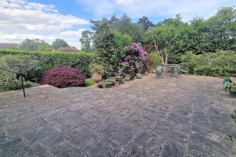 PATIO 3.jpg
