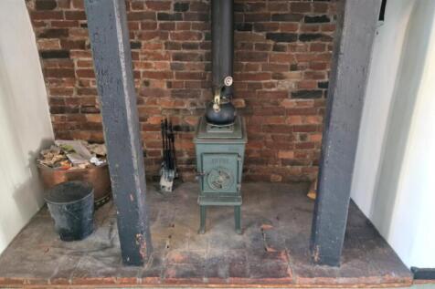 FIREPLACE DINING ROOM.jpg