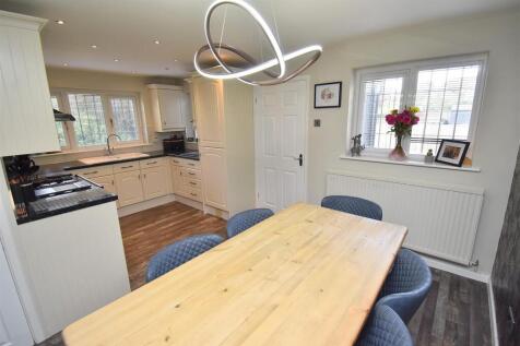 Dining Area.JPG