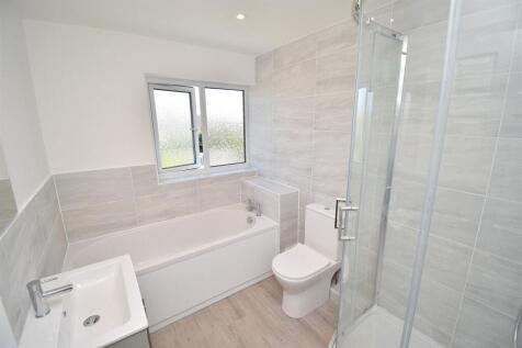 Bathroom.JPG