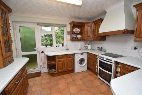 Kitchen.JPG